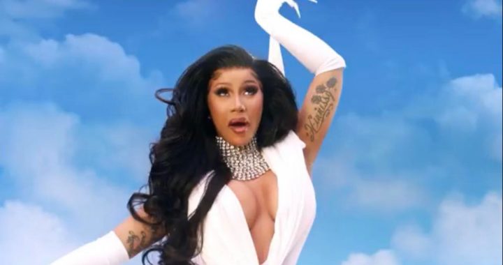 La rappeuse Cardi B dévoile un sulfureux clip pour son single « UP »
