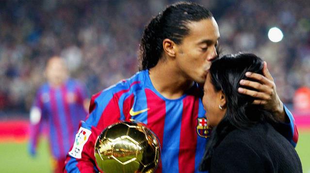 Ronaldinho vient de perdre sa mère suite au COVID-19