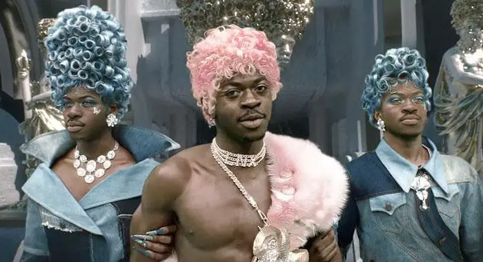 Lil Nas X s’assume complètement dans son nouveau clip « MONTERO » [VIDÉO]