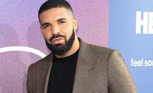 Drake : l’étudiante qu’il avait aidé à financer ses études à travers son clip « God’s Plan » est diplômée