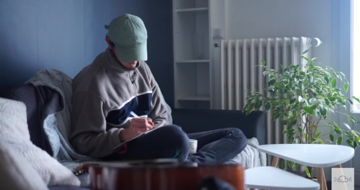 Nebbiu dévoile le clip de son premier single « Me trouver » [Vidéo]