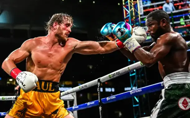 « J’ai mis Floyd Mayweather à la retraite » déclare Logan Paul [Vidéo]