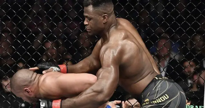 Francis Ngannou domine Ciryl Gane et conserve son titre [VIDÉO]