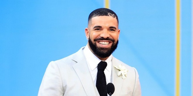 Drake : Un mannequin porte plainte car il met de la sauce pimentée dans ses préservatifs
