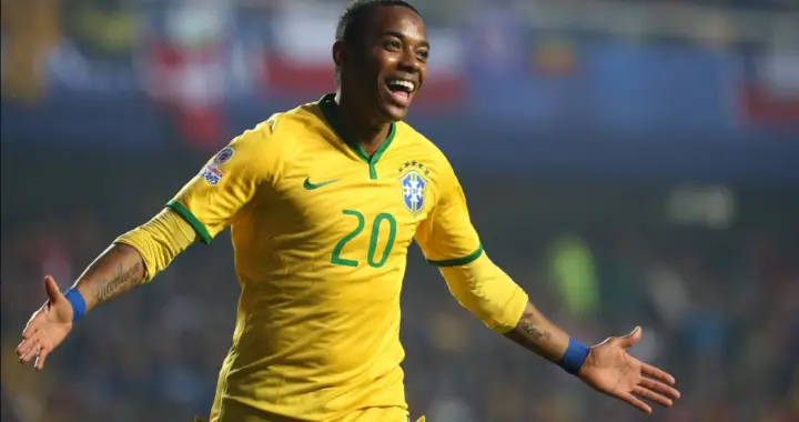 Le footballeur Robinho condamné à neuf ans de prison pour viol