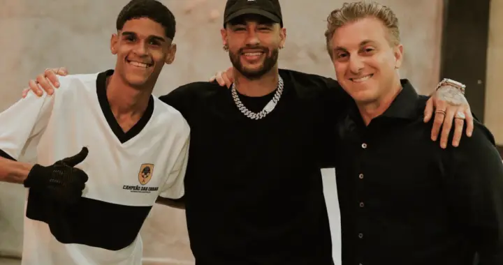 Luva De Pedreiro, star de TikTok réalise son rêve et rencontre Neymar  