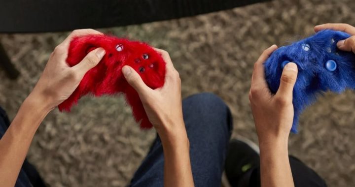 Microsoft présente ses manettes Xbox en fourrure à l’effigie de Sonic  