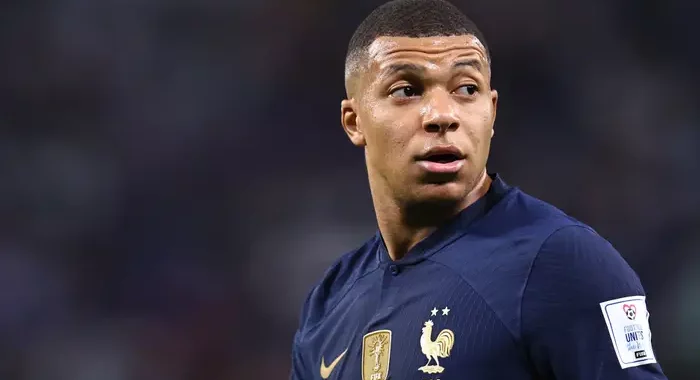 Voici pourquoi Deschamps a choisi d’attribuer à Mbappé le rôle de capitaine de l’Équipe de France
