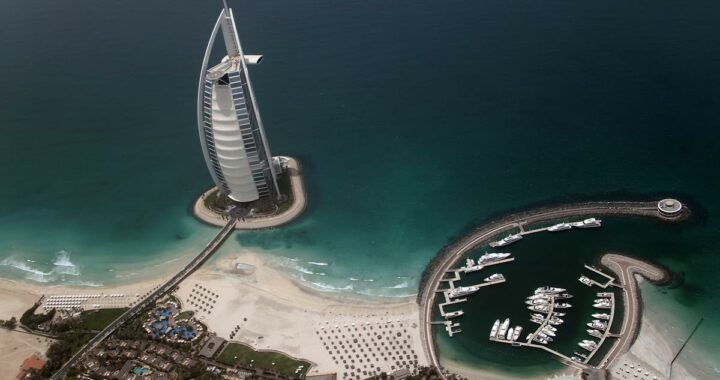Influenceurs installés à Dubaï: leur business s’écroule peu à peu