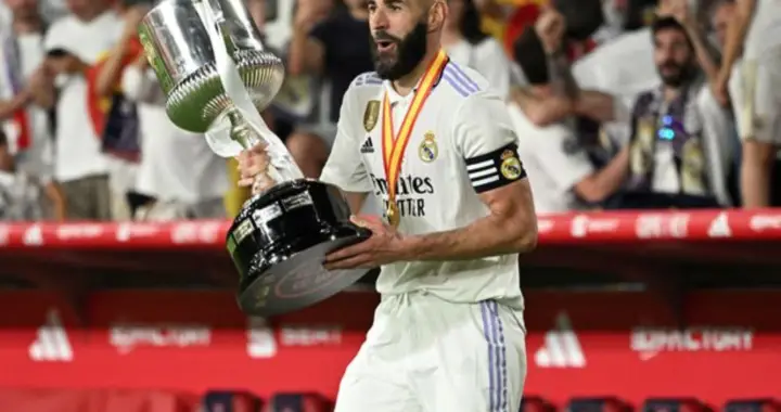 Karim Benzema devient un des joueurs les plus titrés du Real !