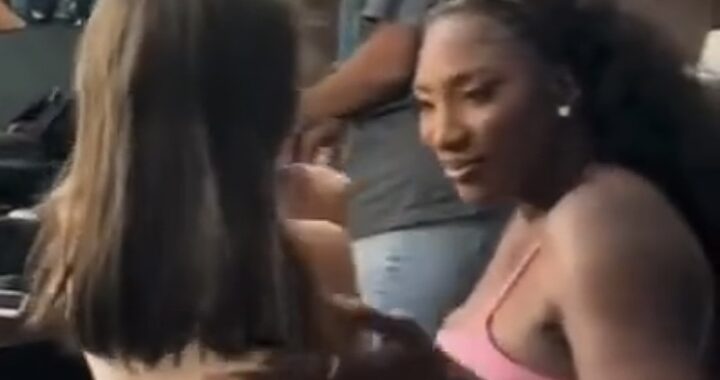 Une petite fille en larmes devant Aya Nakamura ! [VIDÉO]