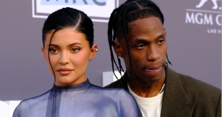 Kylie Jenner et Travis Scott ont dévoilé pour la première fois Aire, leur petit garçon [PHOTO]