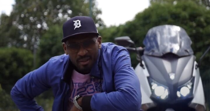 L’artiste Sir Rakab dévoile son nouveau single intitulé « Metaverse »
