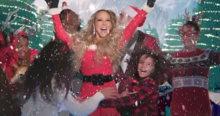 Mariah Carey recycle son tube de Noël « All I Want for Christmas Is You » [Vidéo]