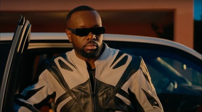 Gims dévoile un tout nouveau clip avec « Appelle ta copine » [Clip]