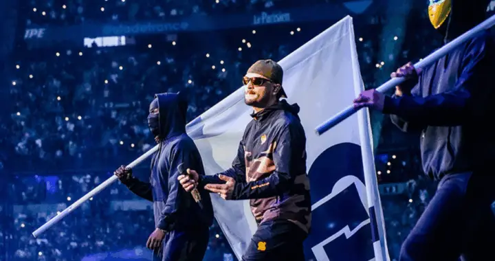 Jul annonce la diffusion au cinéma de son concert au Stade de France 