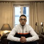 Le rappeur Maes suspecté d’être impliqué dans plusieurs assassinats