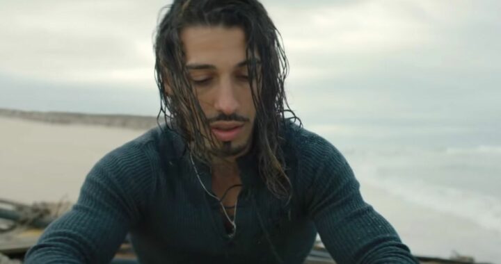 NOS de PNL passe un message sur l’addiction au téléphone : « C’est un VOL VIE »