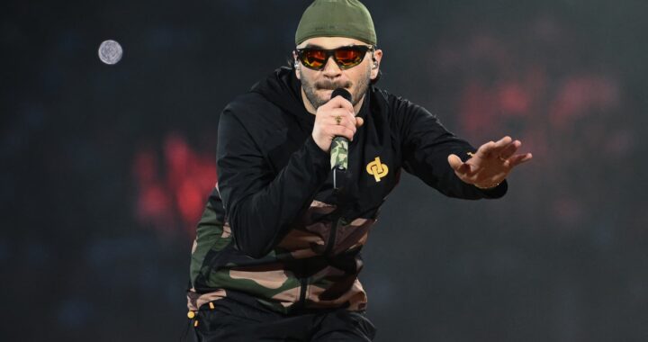 Jul bat le record de vente en seulement 3 jours avec plus de 100 000 exemplaires écoulés de TP sur TP