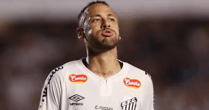 Neymar a sauvé son club de Santos de la relégation avec un triplé [Vidéo]