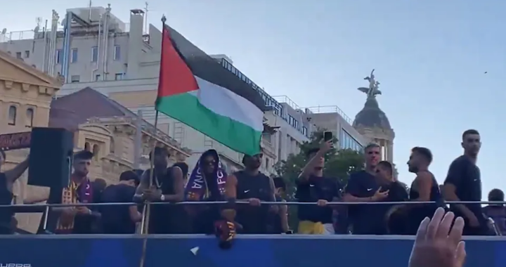 Lamine Yamal et le FC Barcelone ont fêté leur titre de champion d’Espagne avec un drapeau de la Palestine