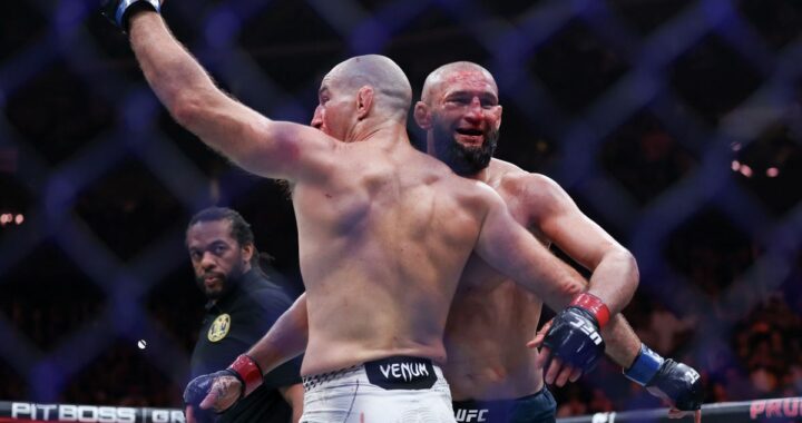 Sensation à l’UFC : Sean Strickland renverse Khamzat Chimaev et récupère la ceinture