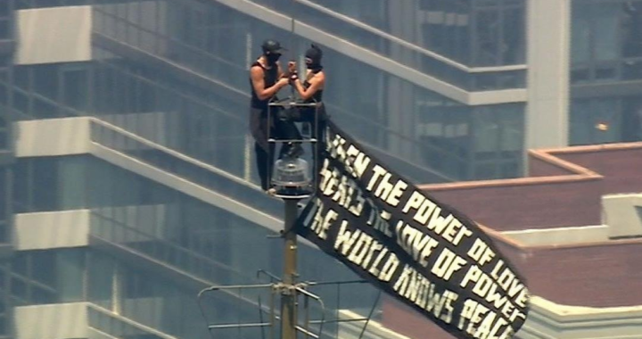 Deux influenceurs russes ont escaladé l’Empire State Building avant d’être arrêté